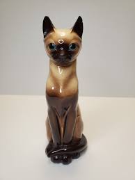 Hagen-Renaker Ceramic Sitting Siamese Cat Figurine with ...