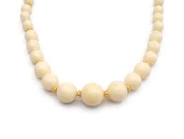 Beaded Necklace Vintage White Lucite and Gold Tone Graduated ...