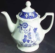 Cathay Teapot & Lid by J & G Meakin | Replacements, Ltd.