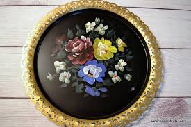 Vintage Nashco Floral Metal Tray Round Serving Tray Gold Filigree Edge Wall Decor Mid Century Chip Alcohol Resistant New York Panchosporch - Etsy