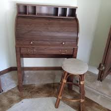 SMALL ROLL TOP DESK AND STOOL | EstateSales.org