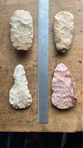 Hi Somewhat of a continuation of my prior post, but here is the assemblage found on the NE Illinois farm. Most were bifaces. Mainly larger ones, most broke. There were few flakes,