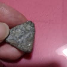 小さな三角形のグレーの石材 - メルカリ