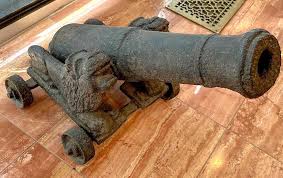 Sold at Auction: FRENCH DECK CANNON, CAST-IRON, MOUNTED INTO ...