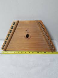 Vintage Nepeneroyka Republic of Belarus Lap Harp. | eBay