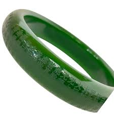 HEART SUTRA FOR PROTECTION- JADE BANGLE - Unique Feng Shui™