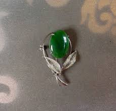 Vintage Silvertone Jade Brooch: Filigree Leaf Pin - Etsy