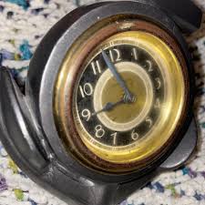 RARE New Haven Vintage Antique heavy metal small shelf clock ship anchor ticks Clocks