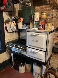 Replacing a 1920s gas stove with a new one