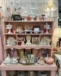 My pink Christmas booth is finally complete ...