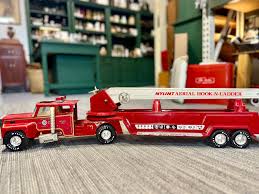 Vintage NYLINT Aerial Hook-N-Ladder W Engine 885 Fire Truck ...