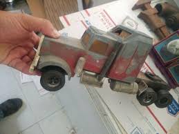 rare 13" Tootsietoy large diecast Kenworth Aerodyne semi truck cab Tootsie Toy | #3717321385