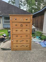 Chest of Drawers / Dresser