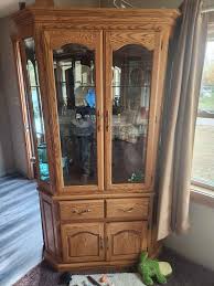Beautiful solid corner hutch 3 way light 38 wide by 73 tall ...