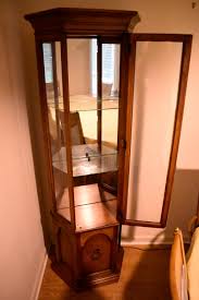 Sold at Auction: VINTAGE AMERICAN OF CHICAGO FINE FURNITURE GLASS FRONT DISPLAY CABINET