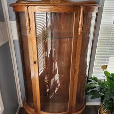 Antique looking oak china cabinet for Sale in Eatonton, GA - OfferUp