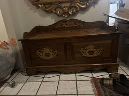 Hutch/ Bench With Storage