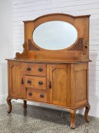Sold at Auction: 1920s / 30s maple mirror back bowfront sideboard on cabriole legs (178 x 151 x 50cm)