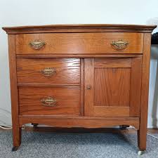 LOT 172: Vintage Oak Wash Stand on Casters | EstateSales.org