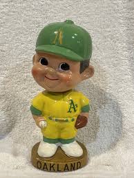 VINTAGE 1960's Oakland Athletics Gold Base Bobblehead/Nodder ...