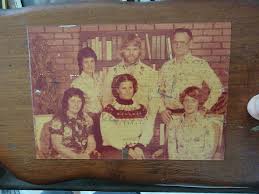 Can a glued photo be restored?