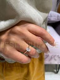 Beautiful Engagement Ring Oval-cut Solitaire Ring 14K Rose ...