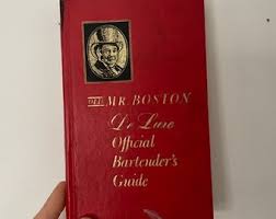 1965 Vintage Small Hardcover Old Mr. Boston De Luxe Offical Bartender's Guide, Vintage Bartending, Bartending Guide, Mr. Boston Bar Guide - Etsy