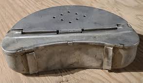 VINTAGE Aluminum Bait Holder Box Worm Holder Keeper Fly Tin ...