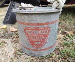 VINTAGE FALLS CITY ANGLER'S CHOICE NO 7810 MINNOW BUCKET | eBay