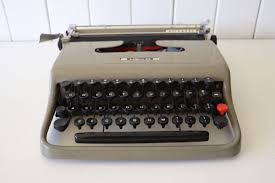 Excellent Condition - OLIVETTI Lettera 22 Portable Typewriter + Original Case | eBay Australia