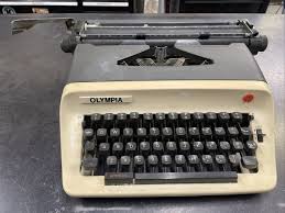 Vintage Olympia Model B12 Manual Portable Typewriter Made in ...