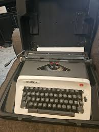 How much is this Olympia typewriter worth if I sell it? : r ...