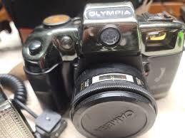 OLYMPIA DL 2000 35 mm CAMERA with FLASH And Carrying CASE ...