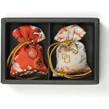 Amazon.co.jp: Shoyeido 510120 Sachet Who Sleeve Portable 1 Piece Without Case (Select Color) (Green) : Home & Kitchen