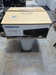Onkyo 6 Disc CD Changer DX C390