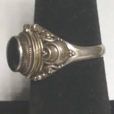 925 STERLING SILVER AND BLACK ONYX POISON/PILL LOCKET RING ...