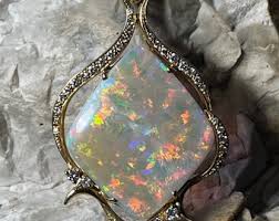 18ct Gold Opal and Diamond Pendant Necklace - Etsy