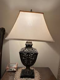 Pair Of Two beautiful antique Lamps 💡 💴 😻