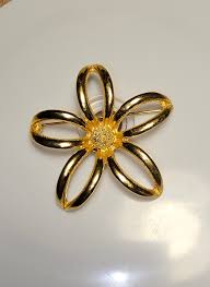 Domed Flower Gold Tone Pin Brooch Classy Vintage Jewelry - Etsy