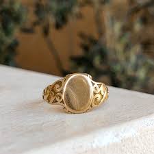 10k Vintage Filigree Signet (FINAL SALE) - The Golden Carrot