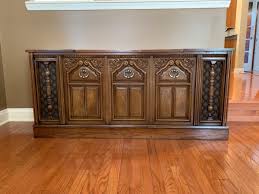 LOT 2R: Vintage RCA Console Stereo Model VTT230-S | EstateSales.org