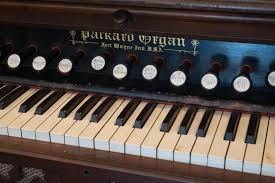 Lot - VICTORIAN WALNUT PARLOR PUMP ORGAN