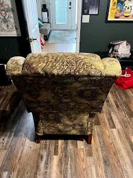 Lazy Boy Recliner for Sale in Tarpon Springs, FL - OfferUp