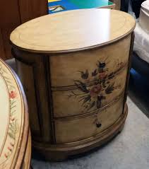 Pulaski Furniture Oval 3 Drawer Boudoir Cabinet With 3 Felt ...