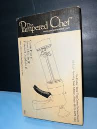 The Pampered Chef 1525 Cookie Press with 16 Discs - White ...