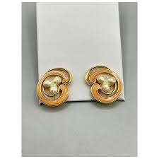 Vintage Gold Tone & Peach Enamel Clip-On Earrings with Faux Pearl . For Sale at Ruby Lane