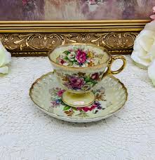 Saji Teacup and Saucer - Etsy Sweden