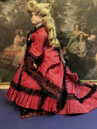 Antique French '17 Porcelain" Lady In Waiting", Unsigned, Unbranded, Moveable... | eBay