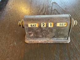 PERPETUAL DATE DESKTOP CALENDAR ANTIQUE METAL ...
