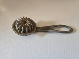 Antique Pie Edge Crimper, Rotating Wheel, Kitchen Tool ...